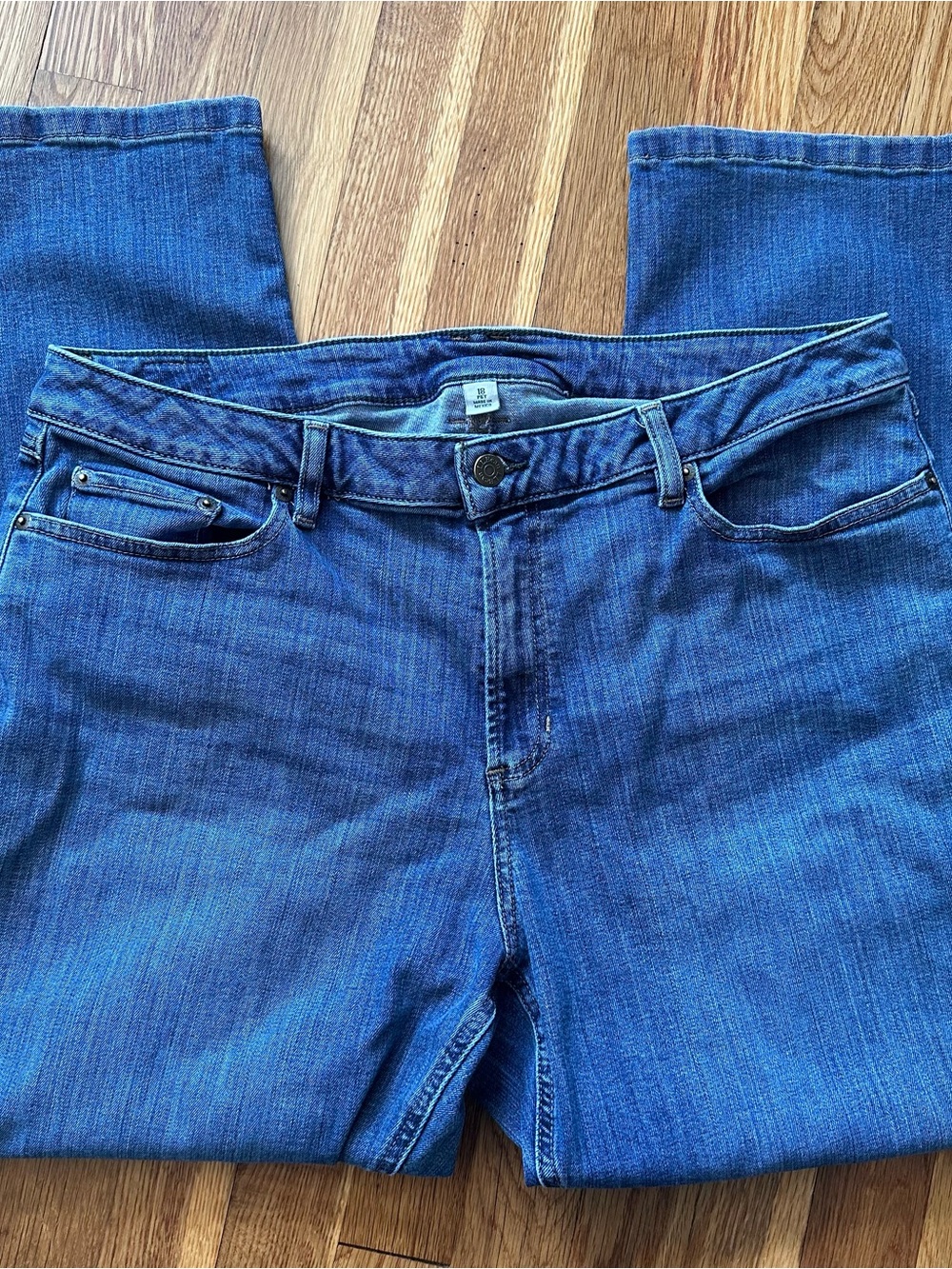 LL Bean BeanFlex Jeans Womens 18 Petite Blue Straight Leg Mid Rise Favorite Fit